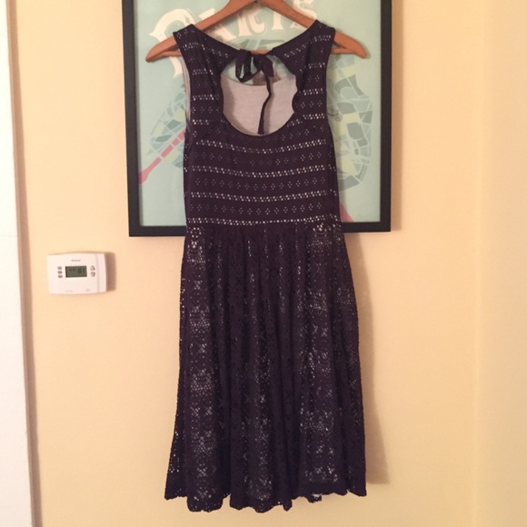 ❌❌SOLD❌❌Anthropologie back detail dress - Picture 2 of 4