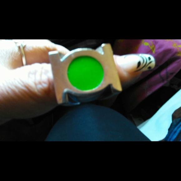 silver ring - Picture 2 of 3