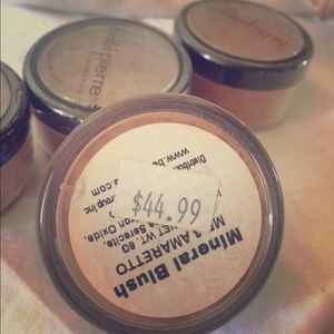 Bellapierre natural blush