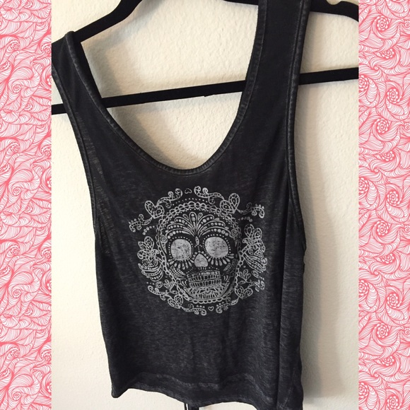 Skull tank with fringe on back