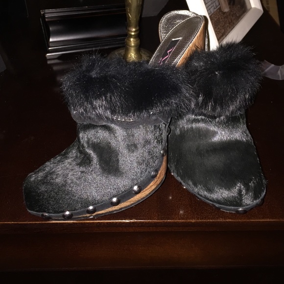 Rabbit fur clogs Free accessory bag w/ purchase