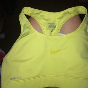 Nike pro sports bra