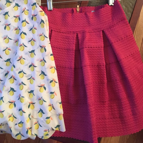 ❌❌SOLD❌❌NWT pleated bandage skirt with zipper - Picture 1 of 4