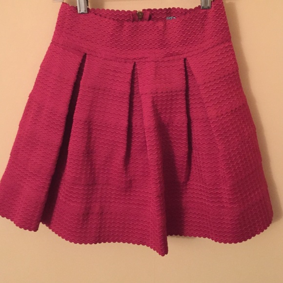 ❌❌SOLD❌❌NWT pleated bandage skirt with zipper - Picture 2 of 4