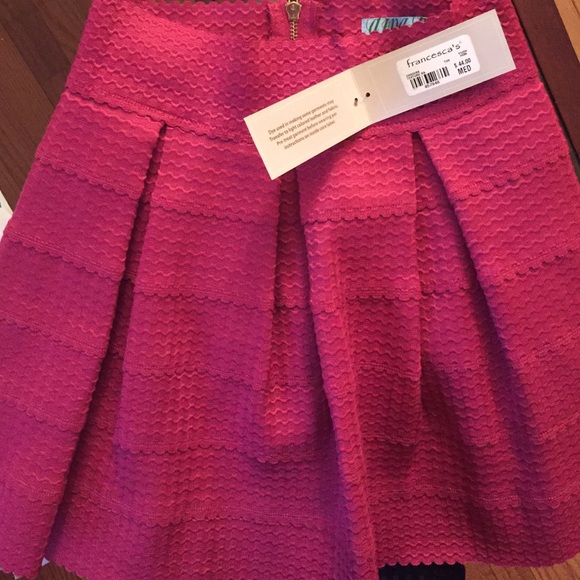 ❌❌SOLD❌❌NWT pleated bandage skirt with zipper - Picture 4 of 4