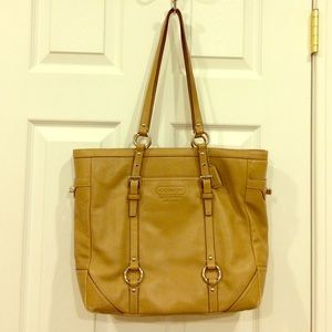 Coach Tote Purse WELL LOVED