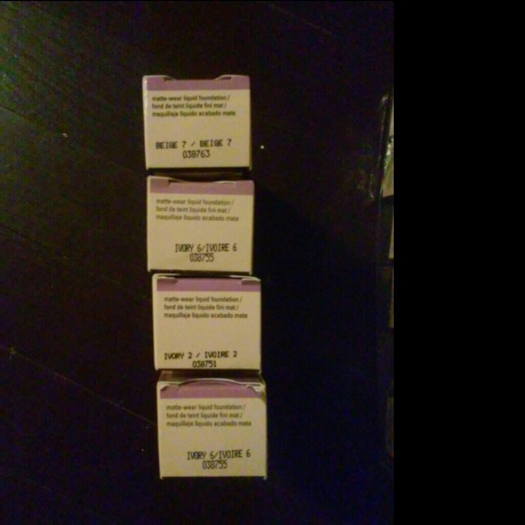 Mary Kay matte wear liquid foundation - Picture 4 of 4