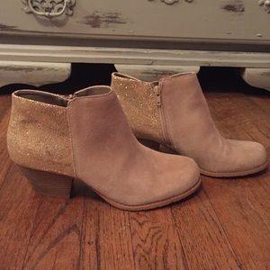 BC Footwear | suede and gold bootie | 9