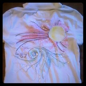 White aero polo with aplique