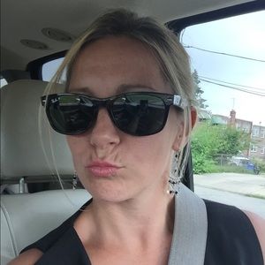 Meet your Posher, Kari