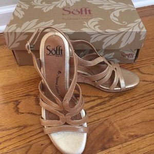 NWT Sofft Sandal