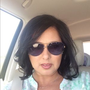 Meet your Posher, Veronica