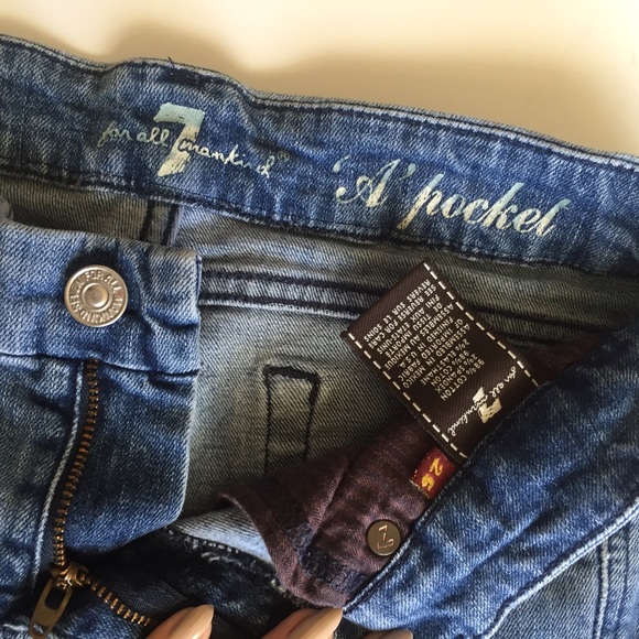 • 7 For All Mankind • Jeans - Picture 2 of 4