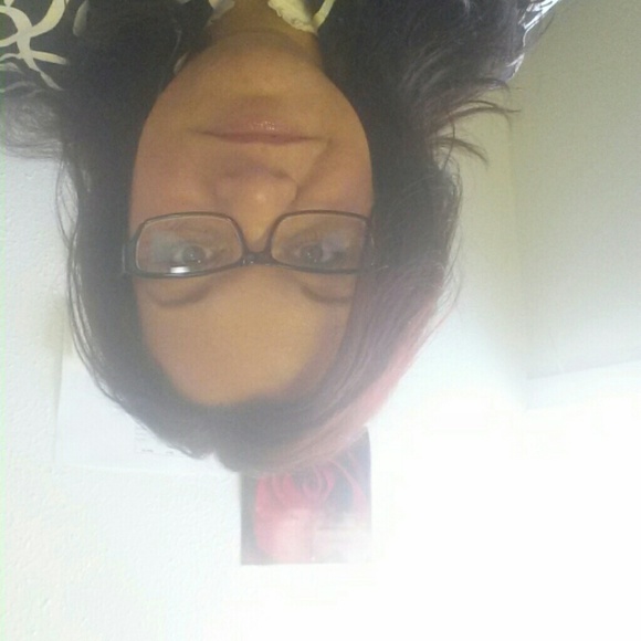 Meet your Posher, Casey