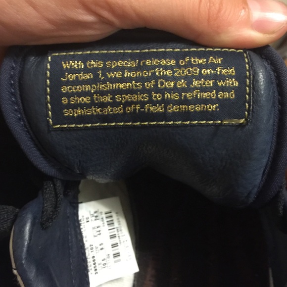 Jordan 1 lows - Picture 2 of 3