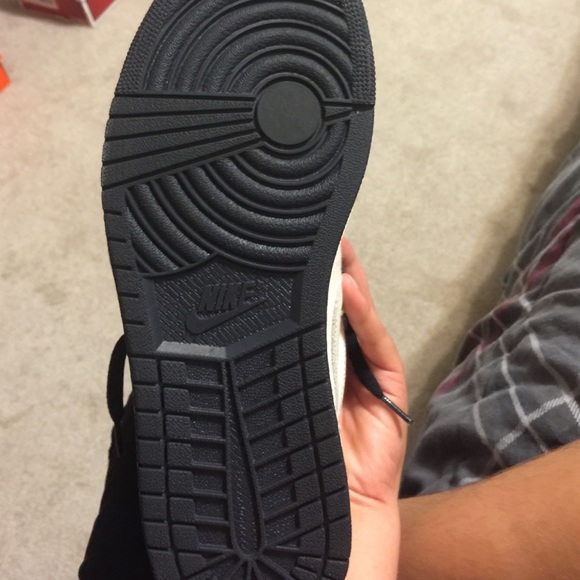 Jordan 1 lows - Picture 3 of 3