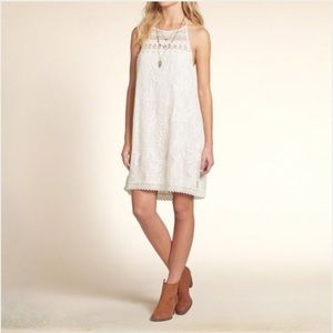 LACE HAFTER SHIFT DRESS