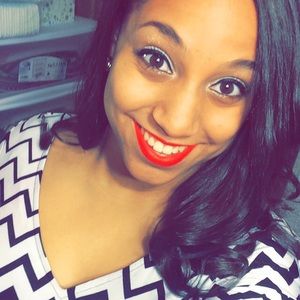 Meet your Posher, Candice