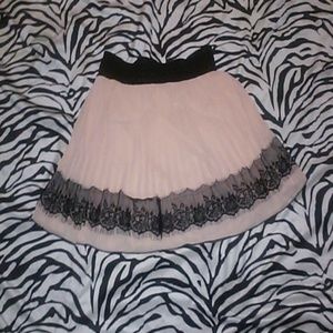 Pleated skirt