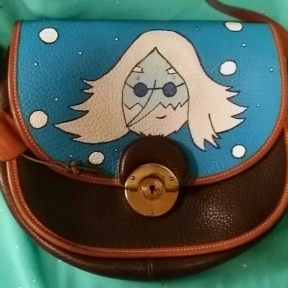 NOT FOR COLLECTORS DOONEY & BOURKE CROSSBODY!! - Picture 2 of 4