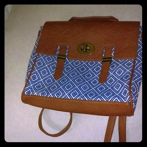 Final price ,Madden girl messager bag (: