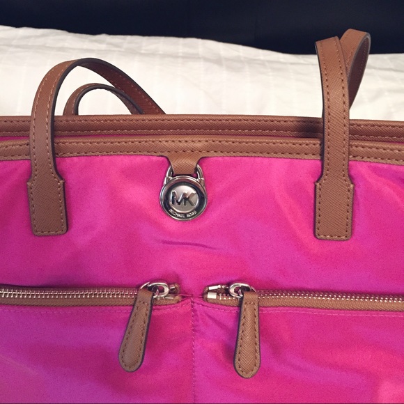 🚫SOLD🚫New Michael Kors Bag - Picture 2 of 4