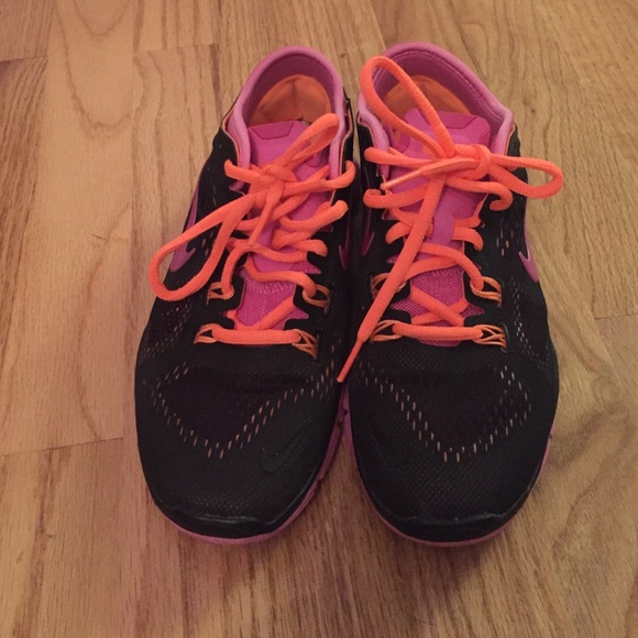 Nike free sneakers