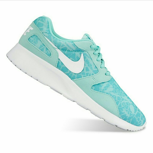 SOLD****New Nike women's fitness shoes Teal white - Picture 3 of 4