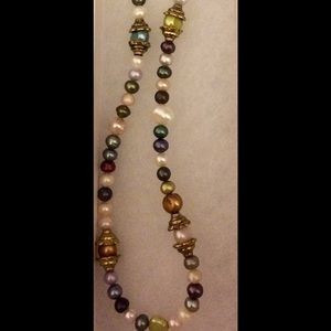 Hand made necklace pearl necklace.