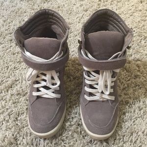 ✨Taupe Steve Madden Wedge sneakers (pre-loved)