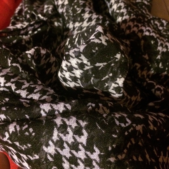 Scarf bundle - Picture 4 of 4