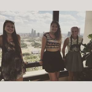 Meet your Posher, Lauren