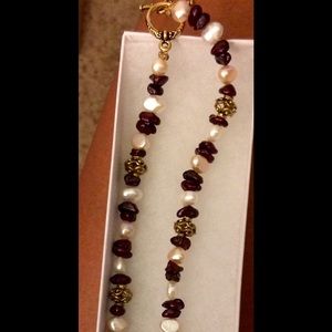 Hand made pearl necklace.