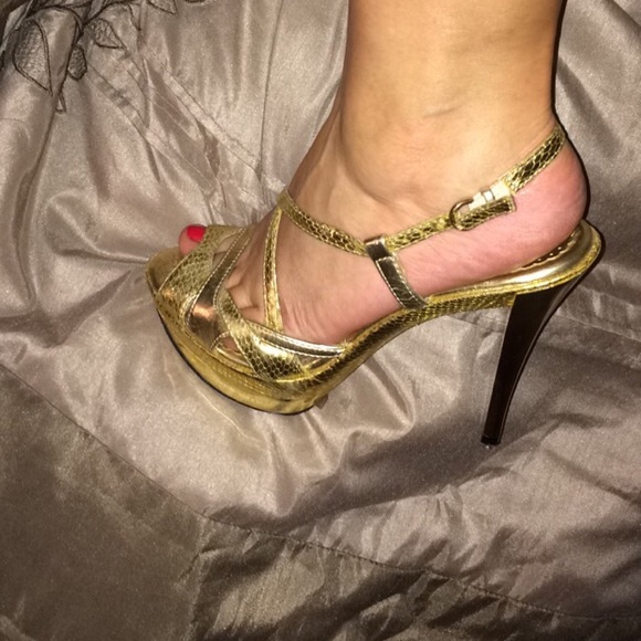 Gold - Picture 2 of 3