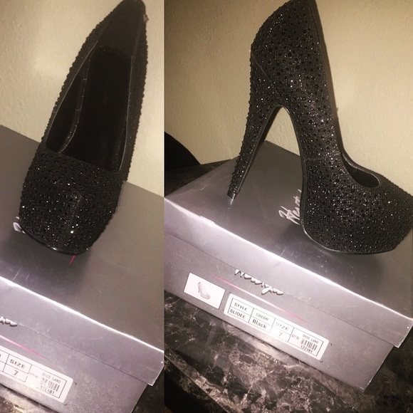 Women's black stilleto heels