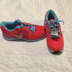BRAND NEW Nike Dual Fusion Running Shoes