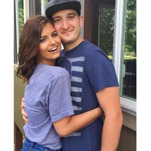 Meet your Posher, Marissa