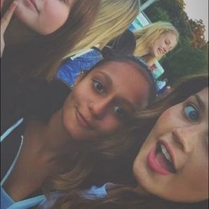 Meet your Posher, Celia