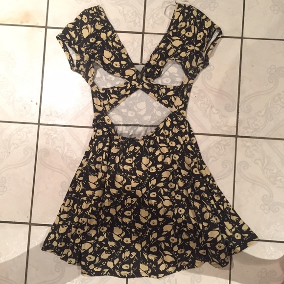 Forever 21 Dresses & Skirts - 🚫🚫🚫SOLD🚫🚫🚫 Cute Floral Skater Dress