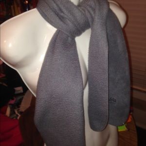 Columbia scarf