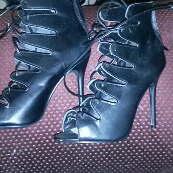 "Repost" lace up front booties (Gently loved ) - Picture 1 of 4