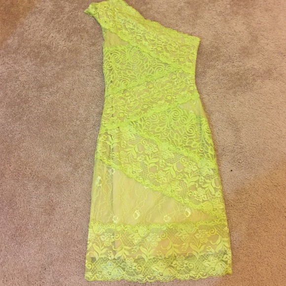 Lime Green bebe dress-Flash Sale 👗