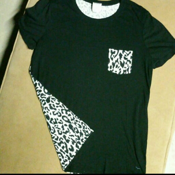 SOLD!!! Pink VS Leopard Pocket Tee