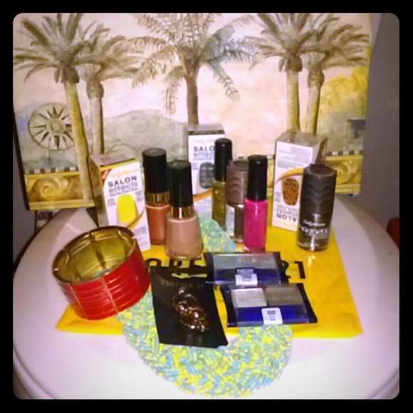 ASSORTMENT OF FINGERNAIL POLISH (Sold Separately)