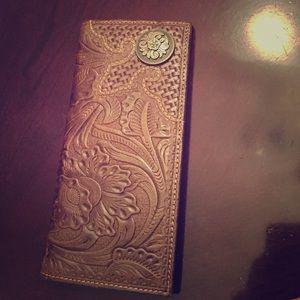 Leather brown wallet/clutch