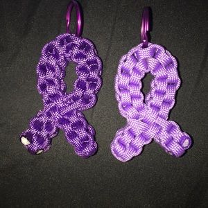 Paracord ribbon keychain 💜💜💜