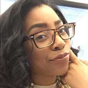 Meet your Posher, Jasmine