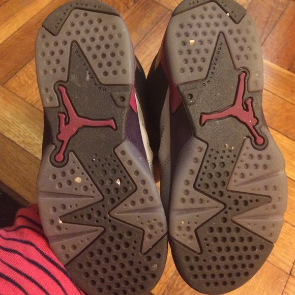 Sneakers - Picture 2 of 3