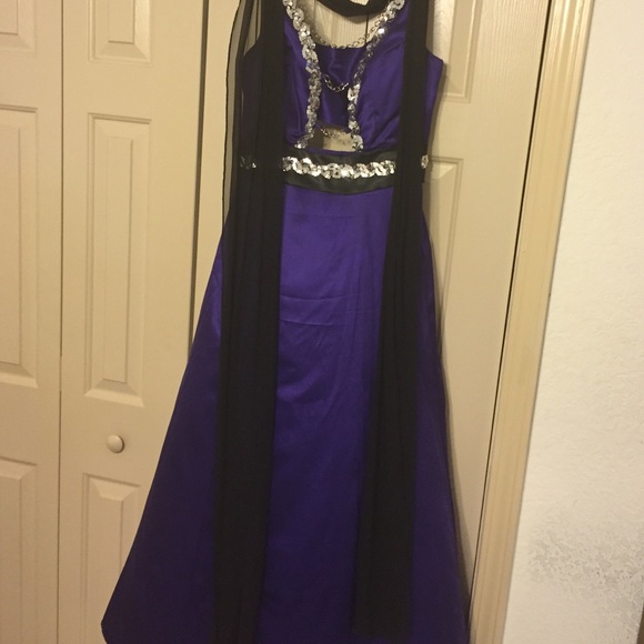 A purple home coming dress. - Picture 4 of 4