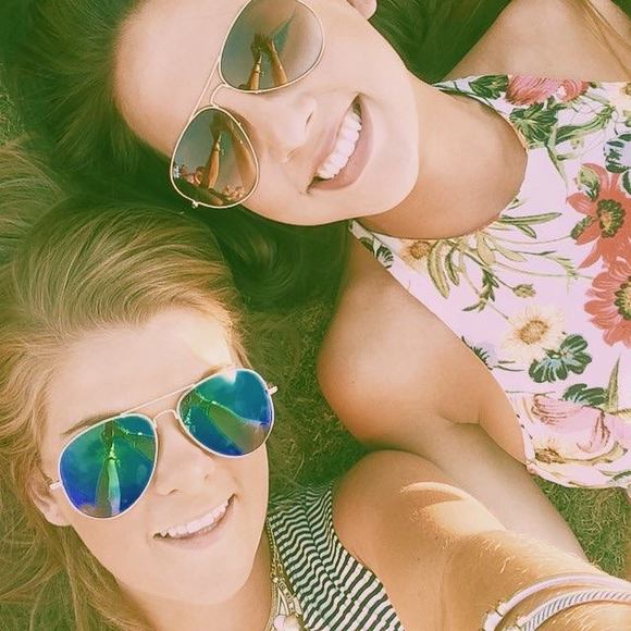 Meet your Posher, Rachel